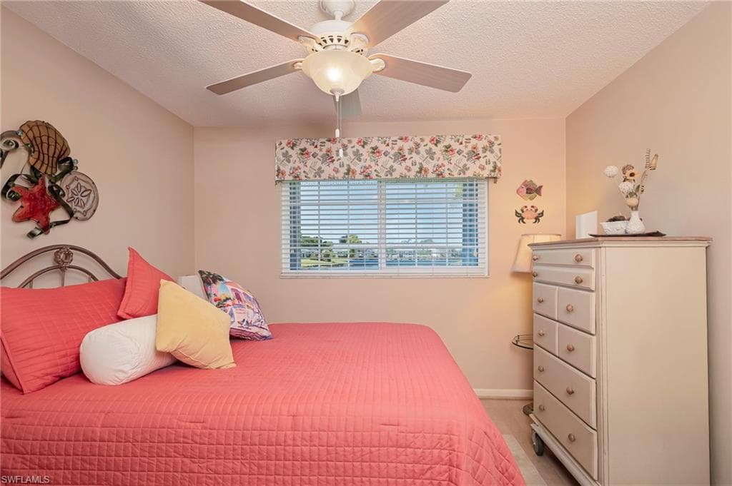 6916 Winkler RD, FORT MYERS FL 33919-21