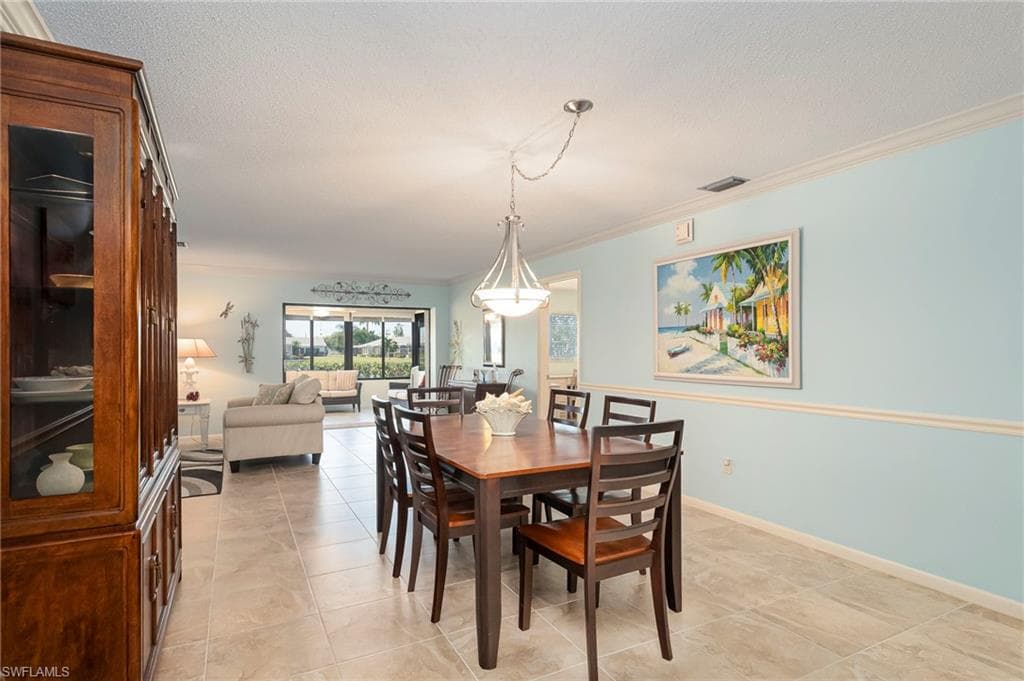 6916 Winkler RD, FORT MYERS FL 33919-4