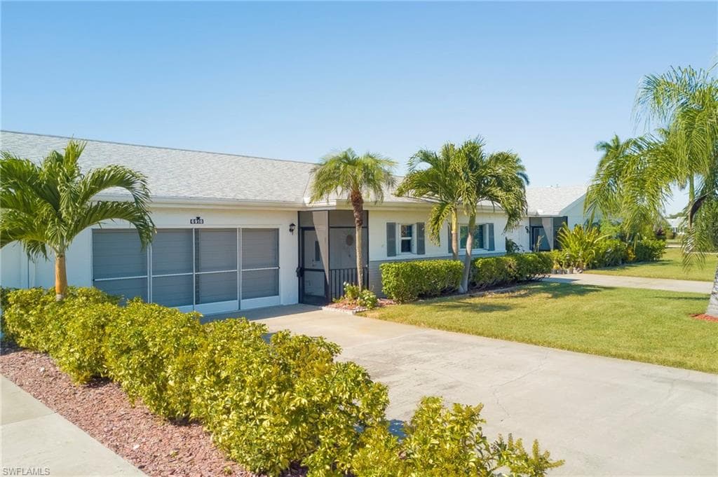 6916 Winkler RD, FORT MYERS FL 33919-24