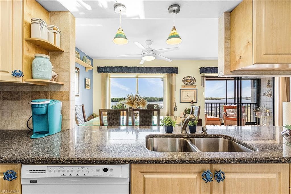 5371 Blue Crab CIR # 2, BOKEELIA FL 33922-7