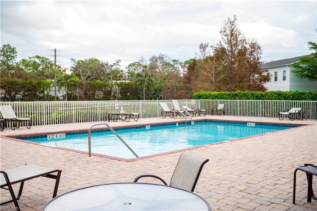 3235 Cypress Glen WAY # 309, NAPLES FL 34109-17