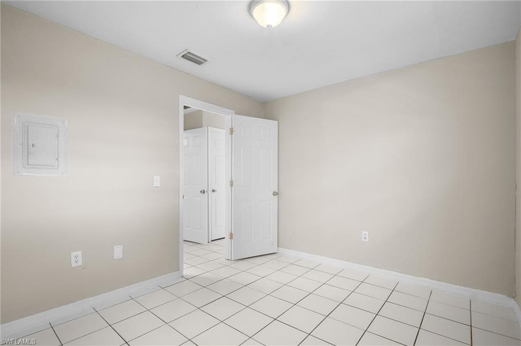 1706 cypress DR, FORT MYERS FL 33907-14