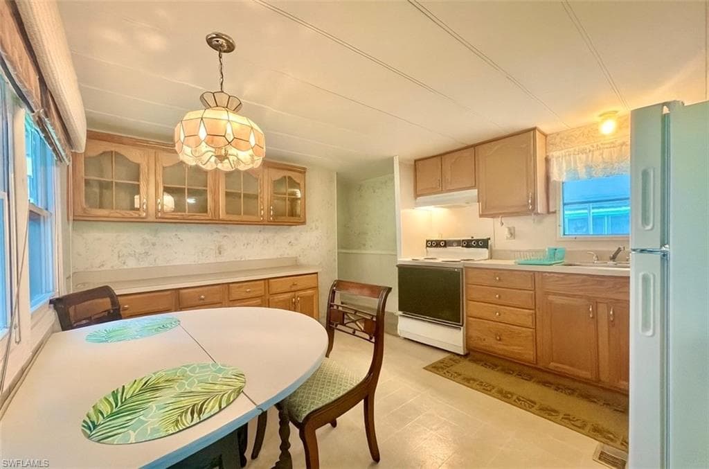 112 Cape Sable DR, NAPLES FL 34104-6