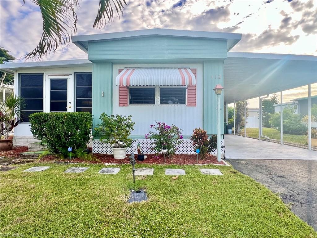 112 Cape Sable DR, NAPLES FL 34104-23