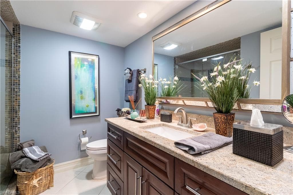 5535 Rattlesnake Hammock RD # 205, NAPLES FL 34113-10