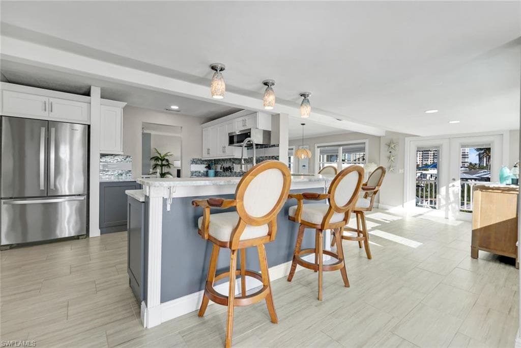 100 Tarpon RD, FORT MYERS BEACH FL 33931-11