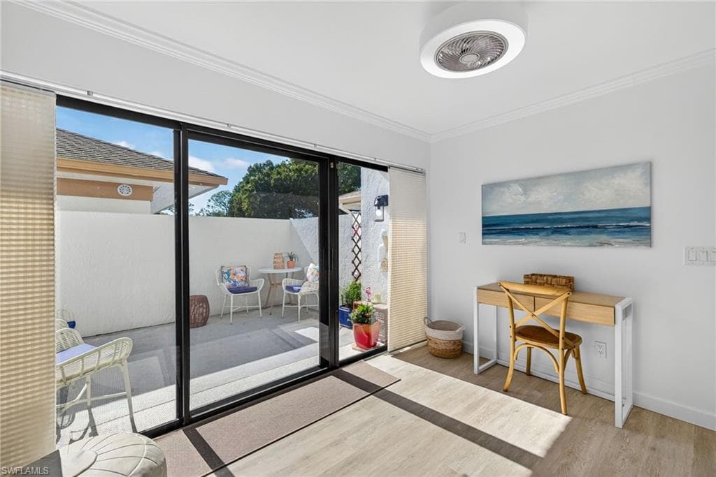 521 Lake Louise CT # 103, NAPLES FL 34110-24