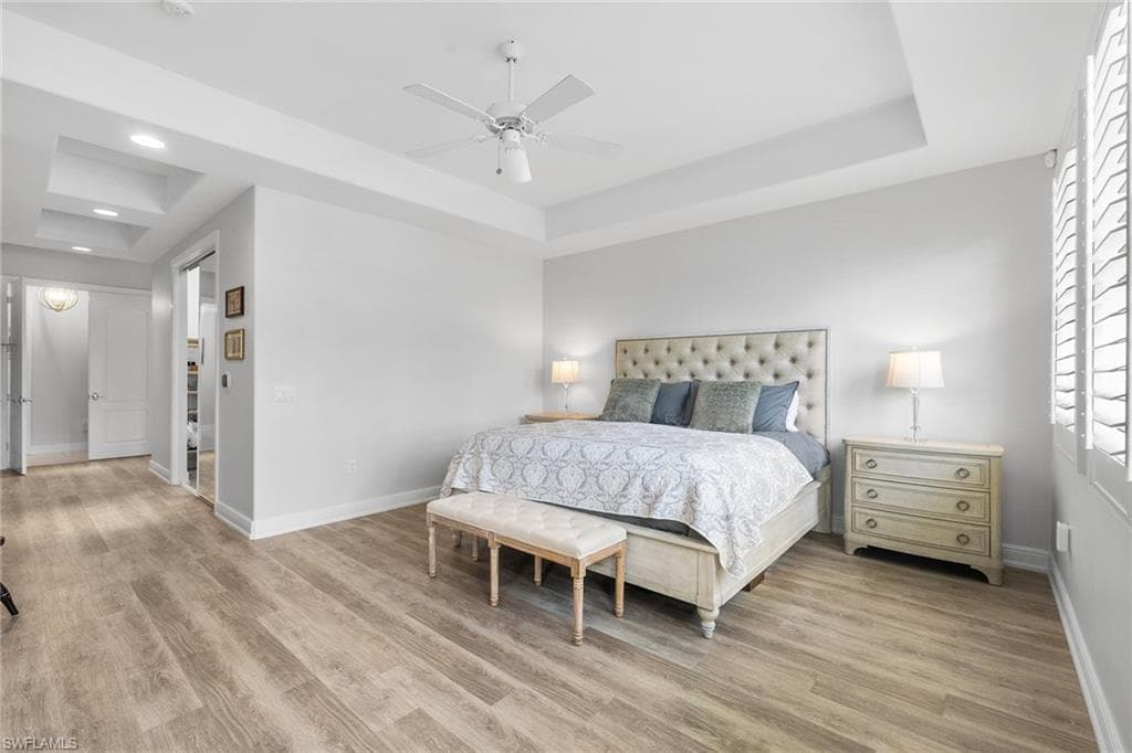 583 Avellino Isles CIR # 202, NAPLES FL 34119-16