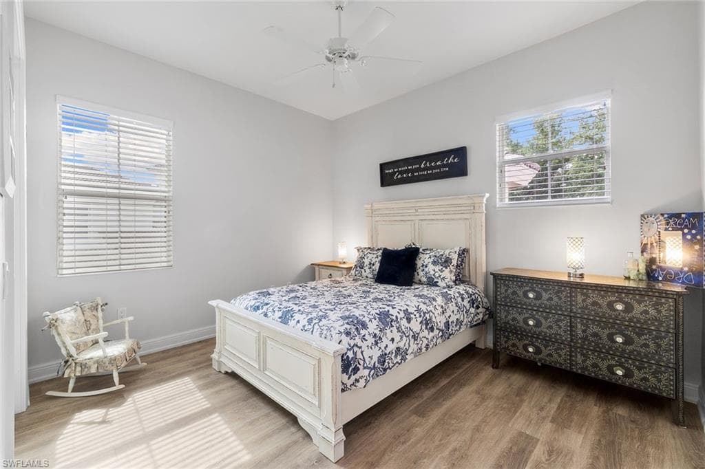 583 Avellino Isles CIR # 202, NAPLES FL 34119-21