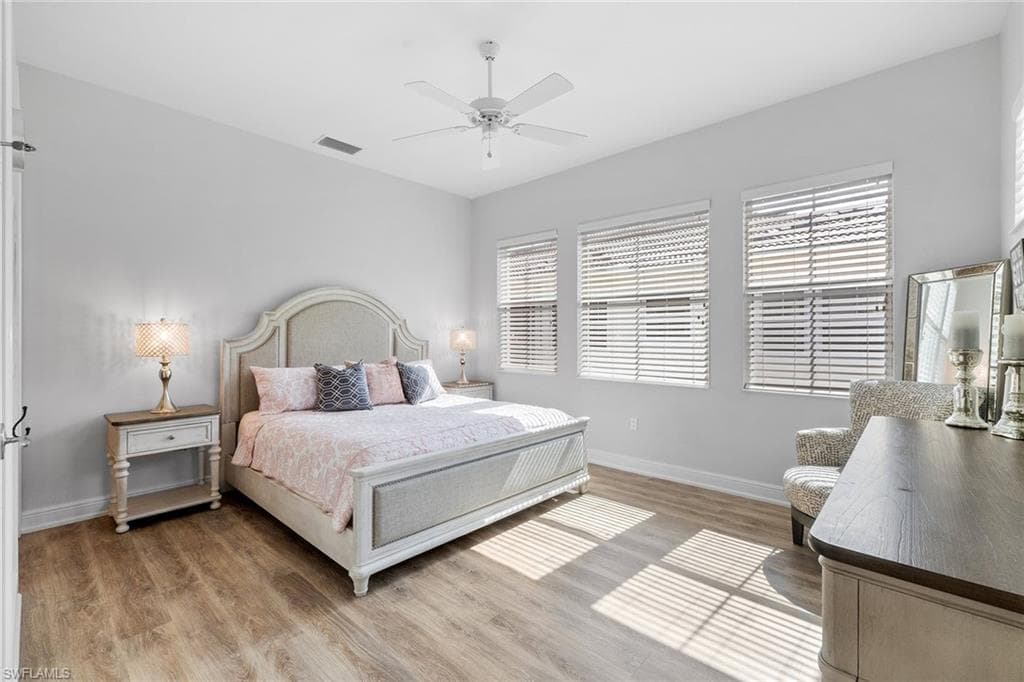 583 Avellino Isles CIR # 202, NAPLES FL 34119-19