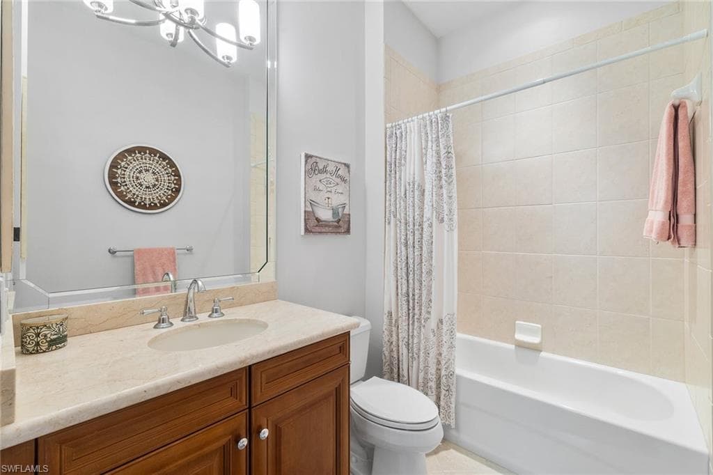 583 Avellino Isles CIR # 202, NAPLES FL 34119-20