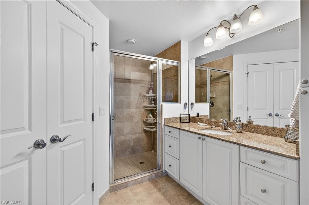 2825 Palm Beach BLVD # 317, FORT MYERS FL 33916-13