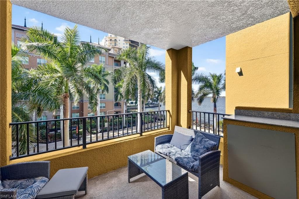 2825 Palm Beach BLVD # 317, FORT MYERS FL 33916-20