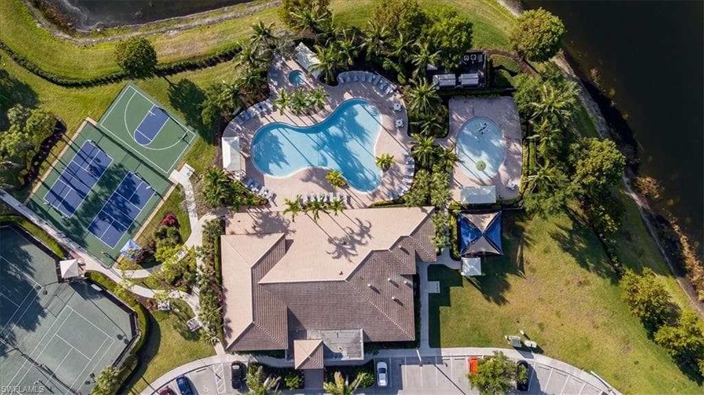 6502 Monterey PT # 202, NAPLES FL 34105-36