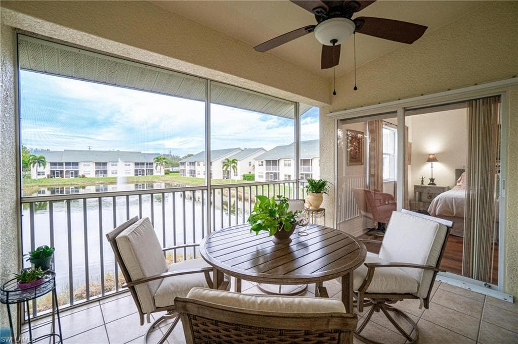 4945 Cougar CT S # 202, NAPLES FL 34109-26