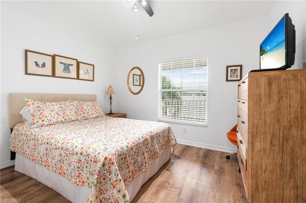 4945 Cougar CT S # 202, NAPLES FL 34109-20