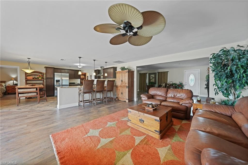 4536 Vinsetta AVE, NORTH FORT MYERS FL 33903-5