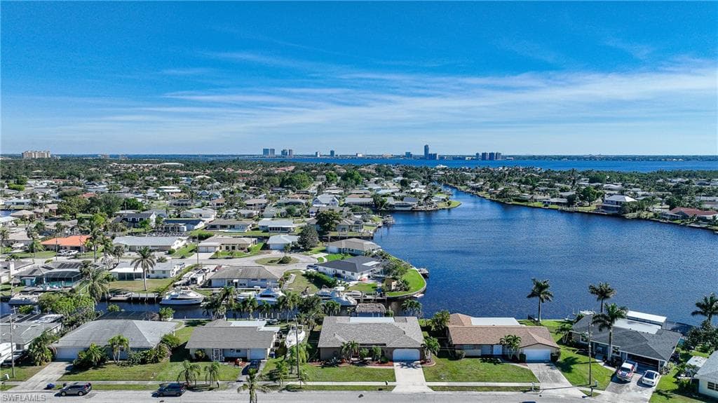 4536 Vinsetta AVE, NORTH FORT MYERS FL 33903-32