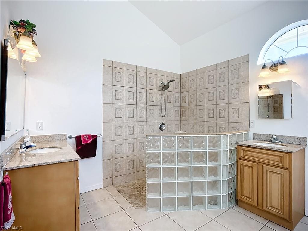 4353 Hidden River RD, SARASOTA FL 34240-24