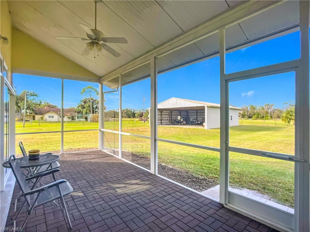 4353 Hidden River RD, SARASOTA FL 34240-35