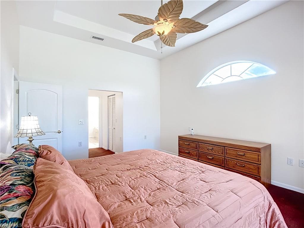 4353 Hidden River RD, SARASOTA FL 34240-24