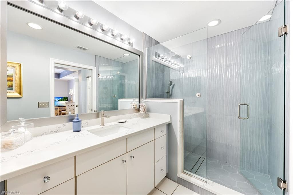 4650 Turnberry Lake DR # 102, ESTERO FL 33928-14