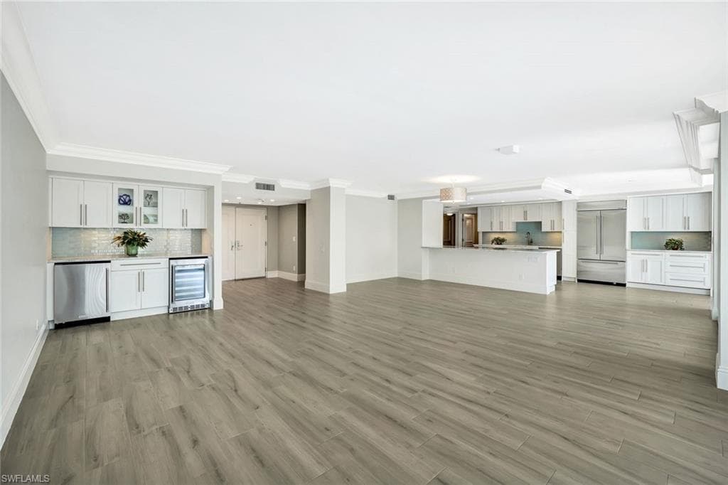 4401 Gulf Shore BLVD N # C205, NAPLES FL 34103-1