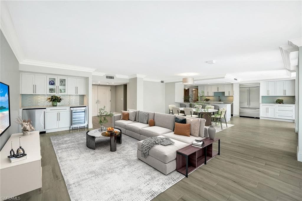 4401 Gulf Shore BLVD N # C205, NAPLES FL 34103-2