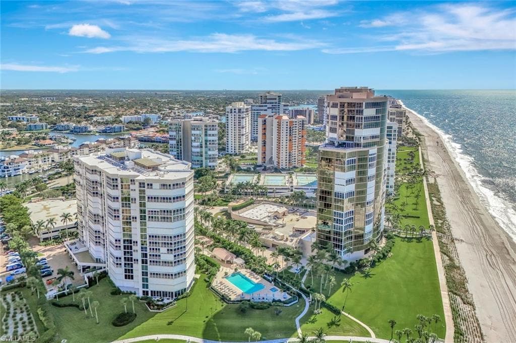 4401 Gulf Shore BLVD N C205-0
