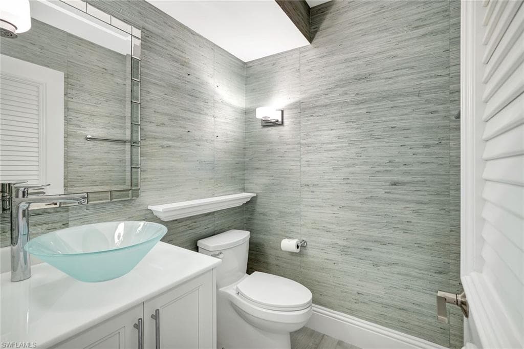 4401 Gulf Shore BLVD N # C205, NAPLES FL 34103-19