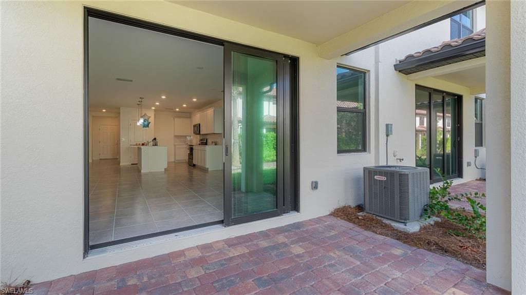 1652 Lake Jessup CIR, CAPE CORAL FL 33909-20