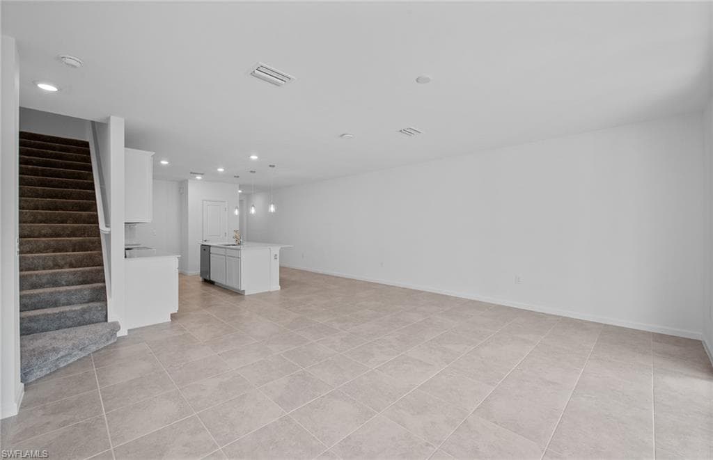 1650 Lake Jessup CIR, CAPE CORAL FL 33909-10