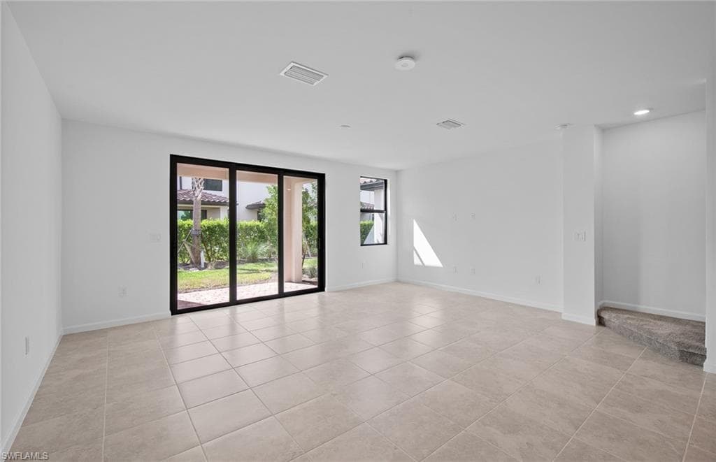 1648 Lake Jessup CIR, CAPE CORAL FL 33909-9