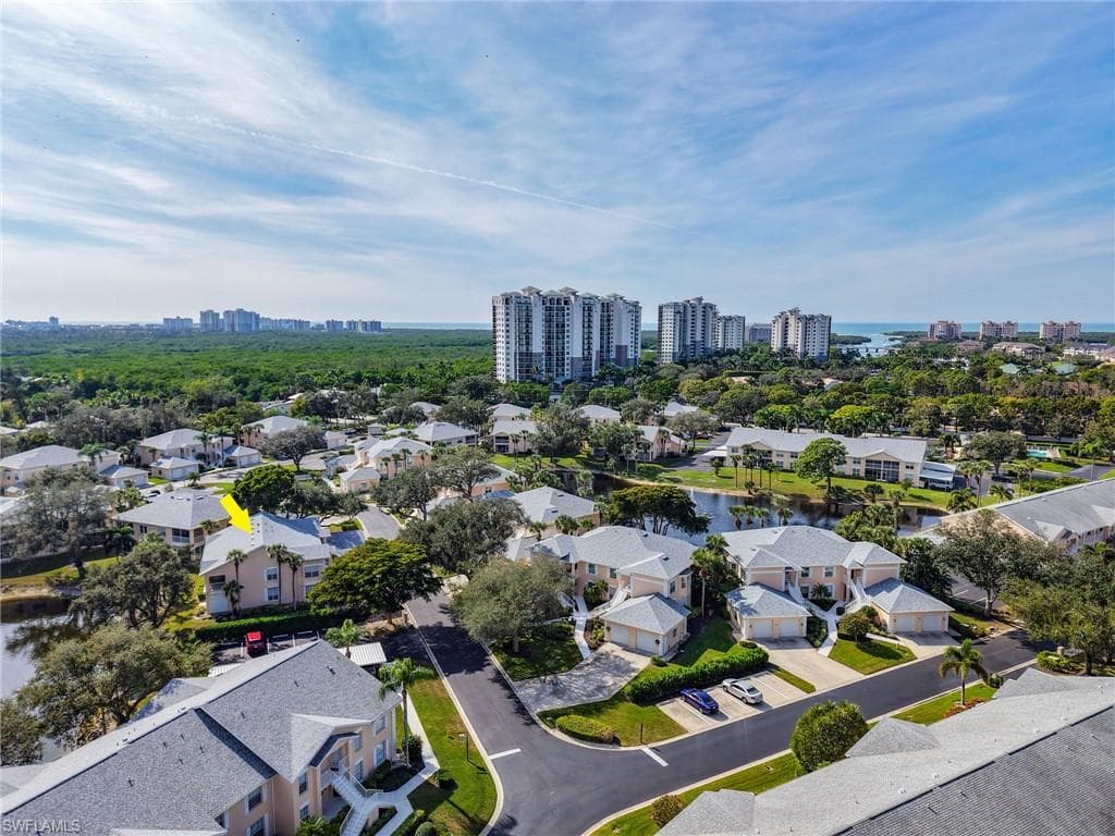440 Wiggins Lake CT # 201, NAPLES FL 34110-26