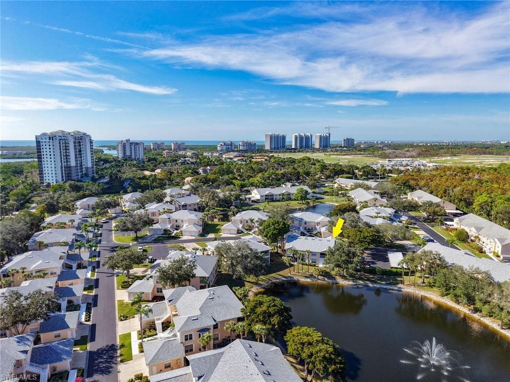 440 Wiggins Lake CT # 201, NAPLES FL 34110-25