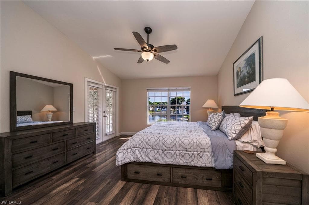 440 Wiggins Lake CT # 201, NAPLES FL 34110-14