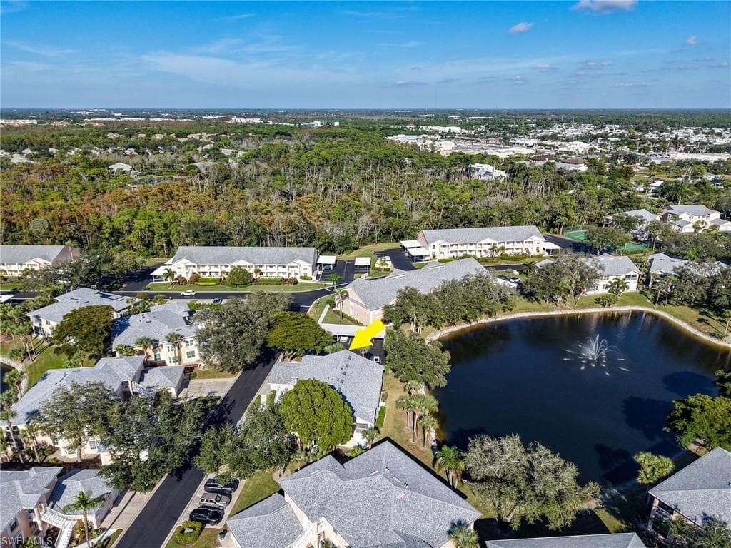 440 Wiggins Lake CT # 201, NAPLES FL 34110-28