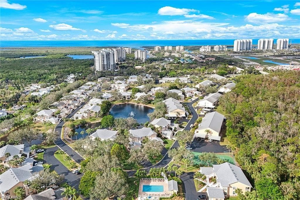 440 Wiggins Lake CT # 201, NAPLES FL 34110-24