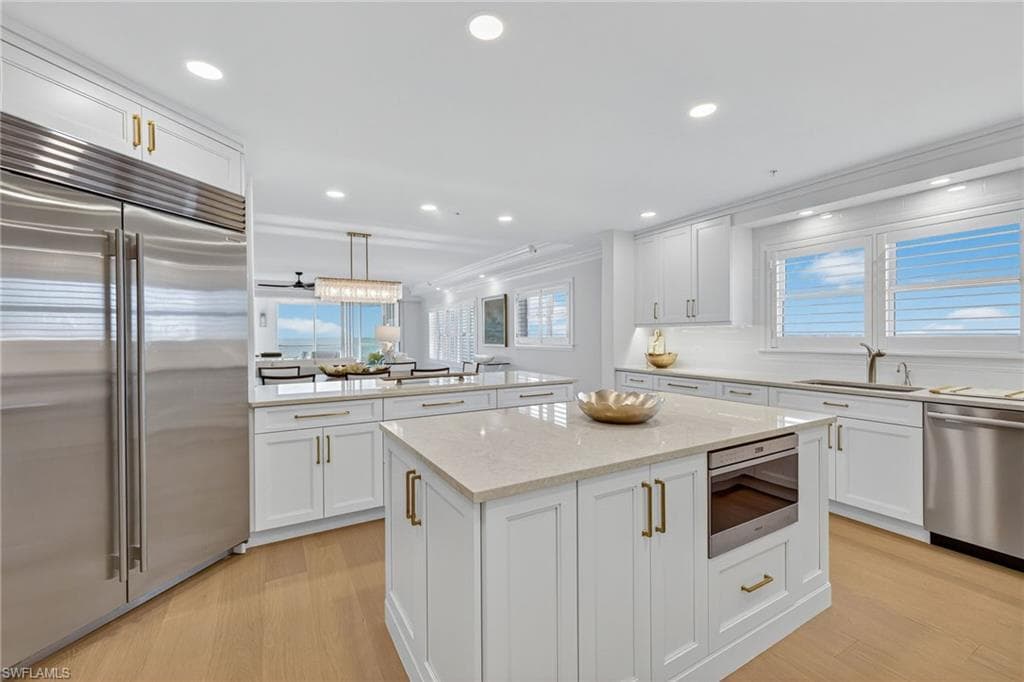 2549 W Gulf DR # 206, SANIBEL FL 33957-5