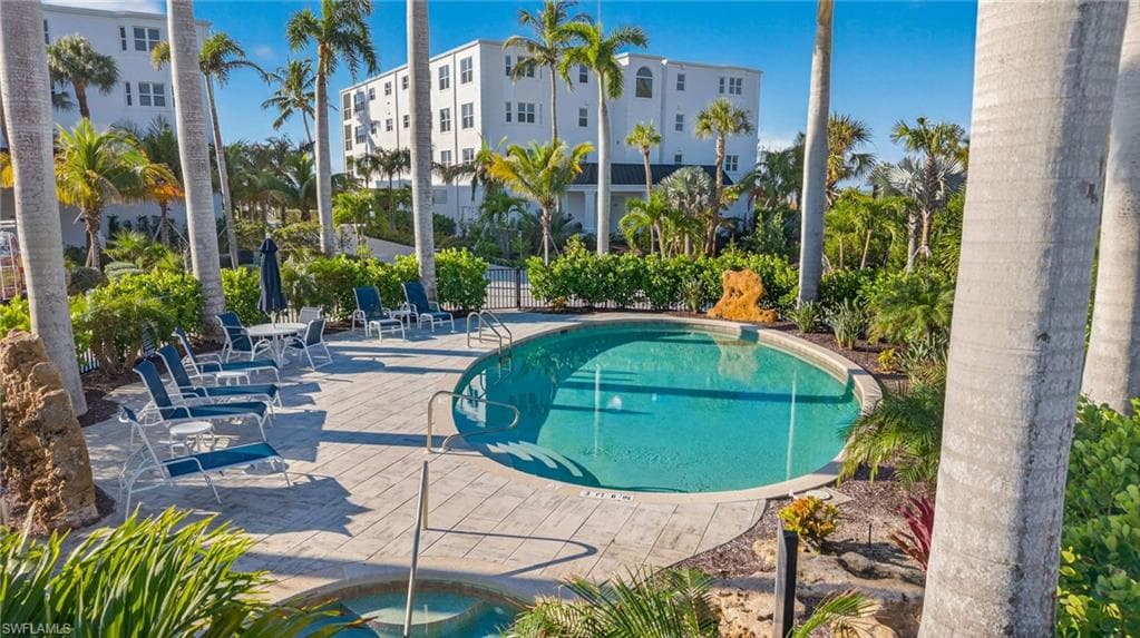 2549 W Gulf DR # 206, SANIBEL FL 33957-45
