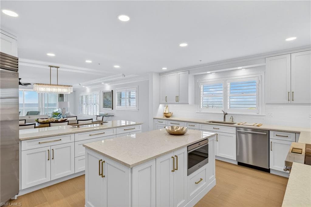 2549 W Gulf DR # 206, SANIBEL FL 33957-6