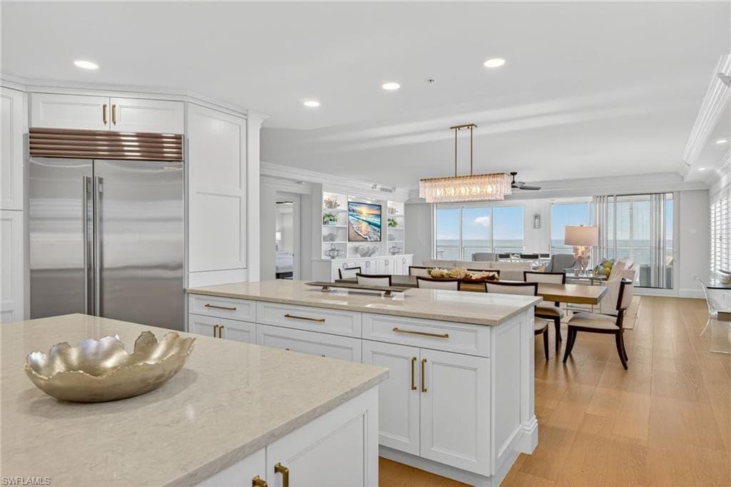 2549 W Gulf DR # 206, SANIBEL FL 33957-2