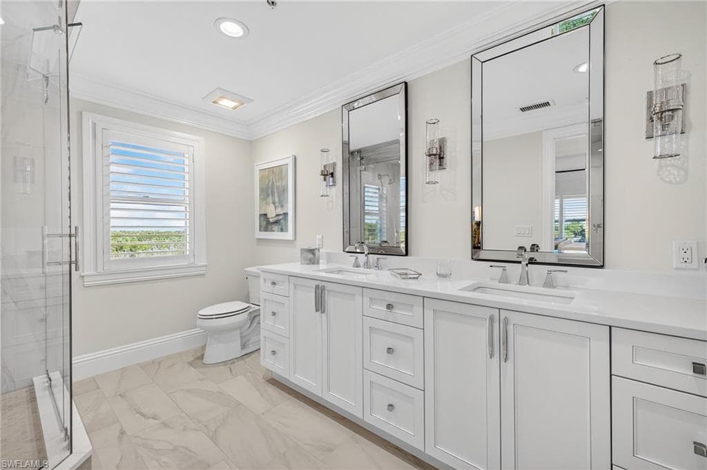 2549 W Gulf DR # 206, SANIBEL FL 33957-37