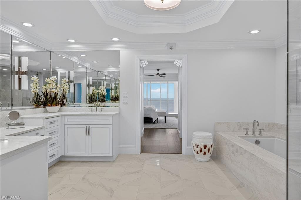 2549 W Gulf DR # 206, SANIBEL FL 33957-18