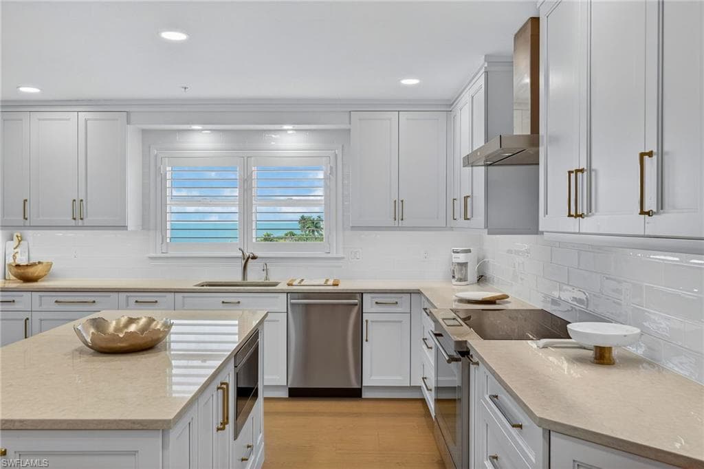 2549 W Gulf DR # 206, SANIBEL FL 33957-7