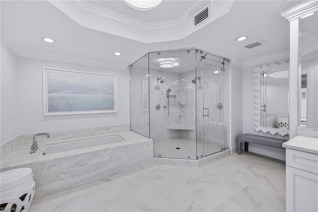 2549 W Gulf DR # 206, SANIBEL FL 33957-20