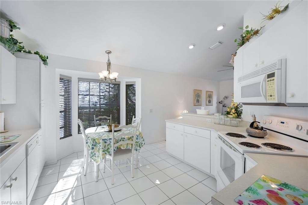 20161 Seagrove ST 108-6
