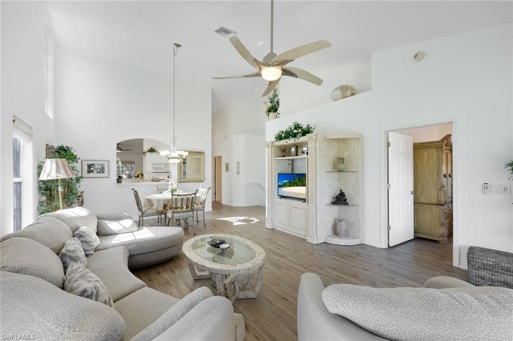 20161 Seagrove ST 108-3