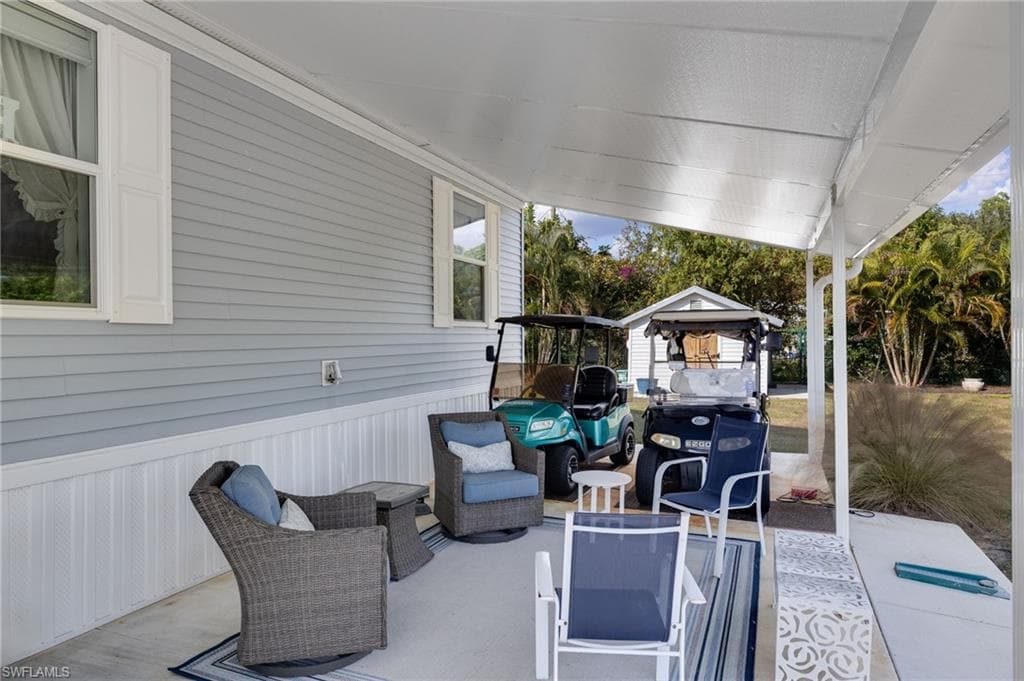 19440 Pony LN, NORTH FORT MYERS FL 33903-1