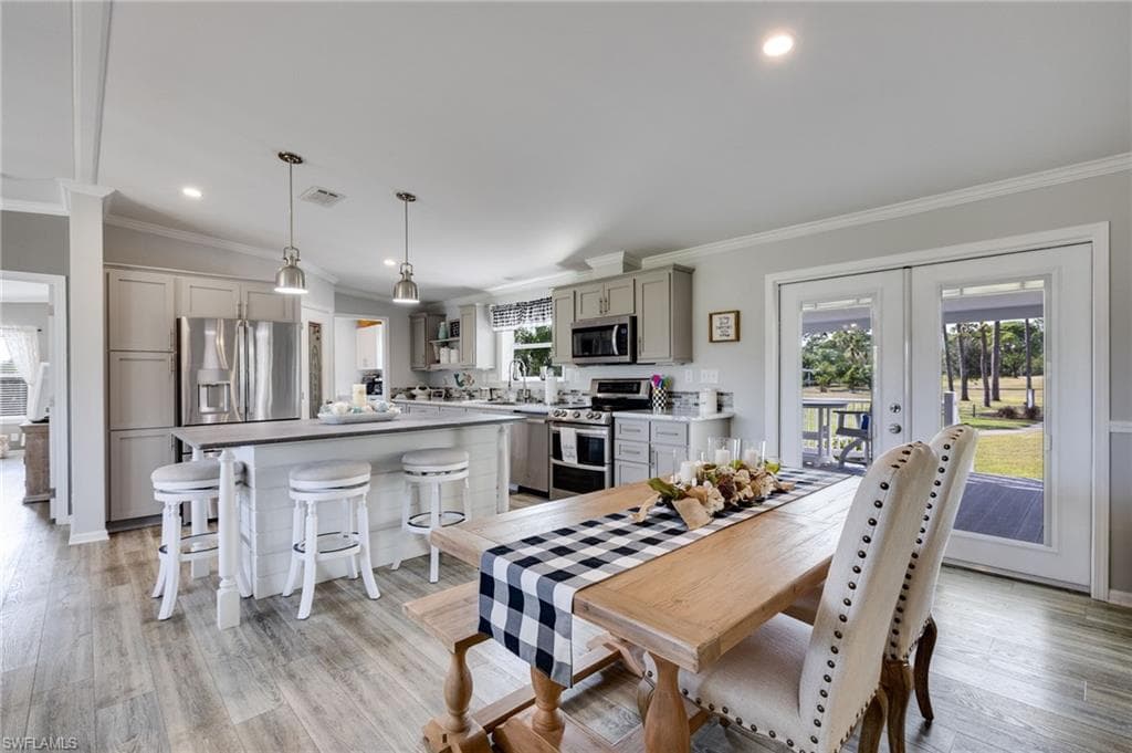 19440 Pony LN, NORTH FORT MYERS FL 33903-15